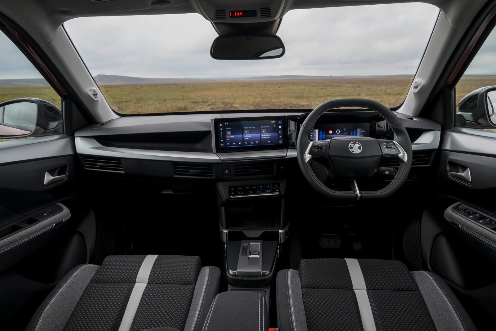 داشبورد و کابین فرونترا الکتریک