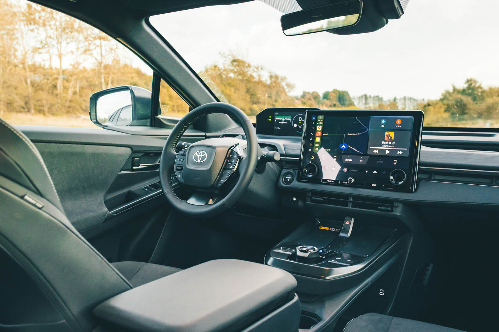 کابین تویوتا C-HR+ 2025