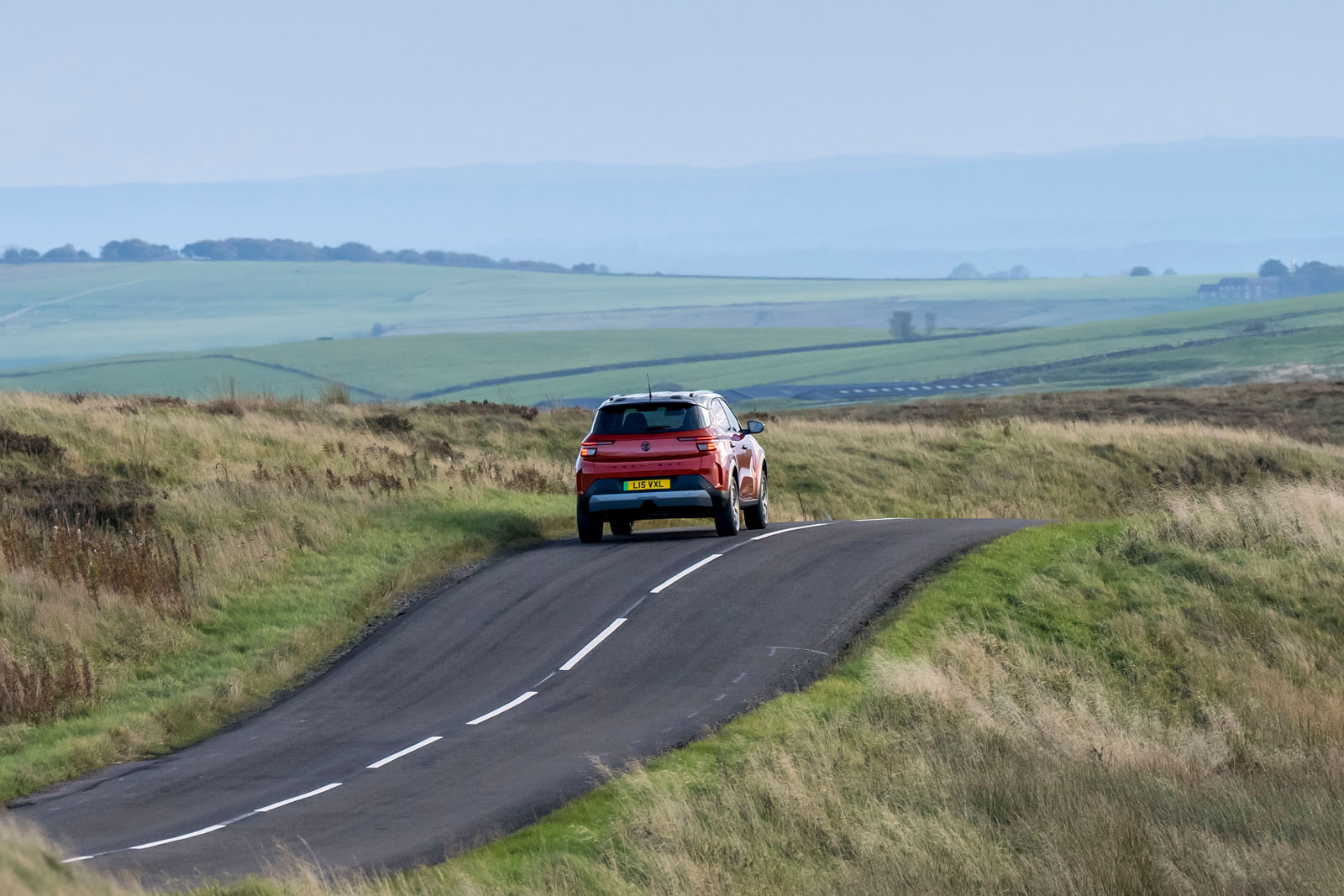 نمای عقب گسترده فرونترا الکتریک