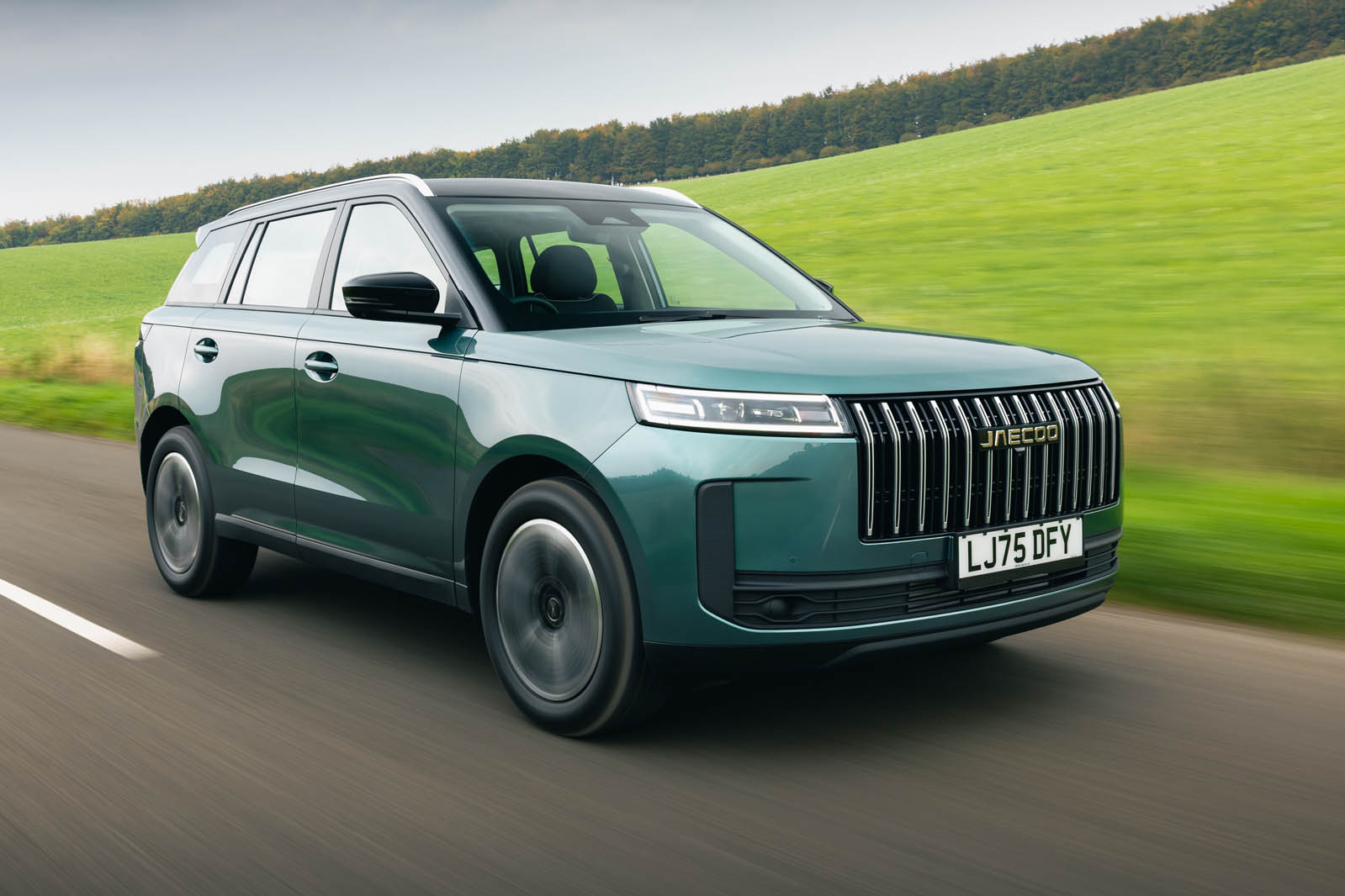 جیکو ۵ مدل ۲۰۲۵ نمای جلو سه‌چهارم