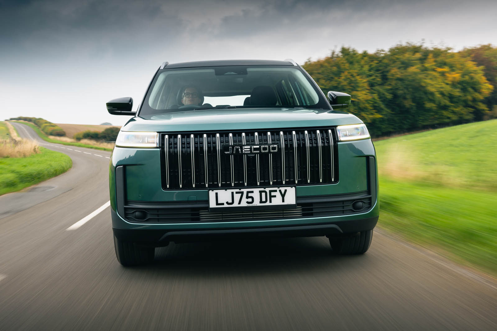 طراحی بدنه و جلوپنجره بزرگ جیکو ۵