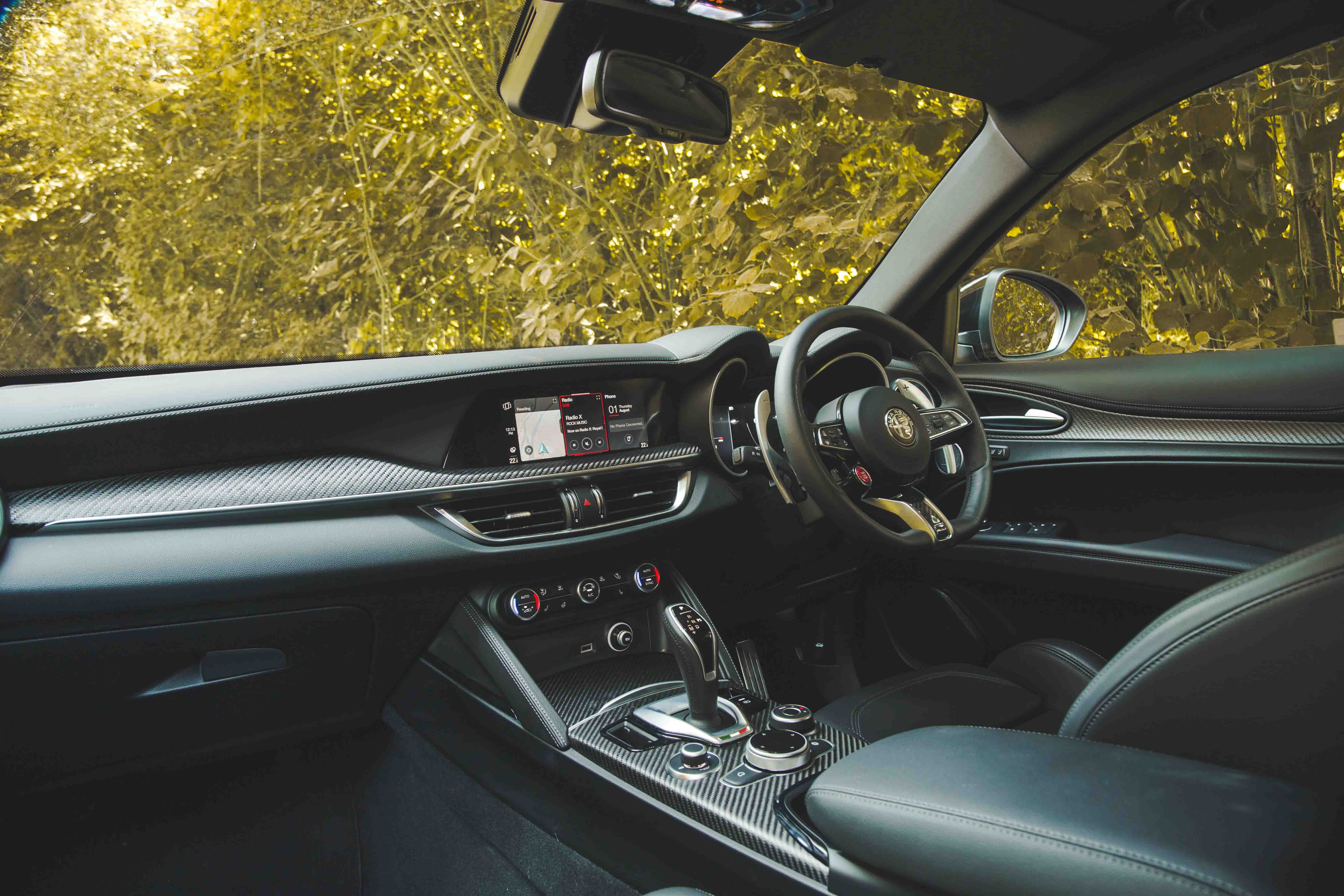 کابین و داشبورد آلفارومئو استلویو