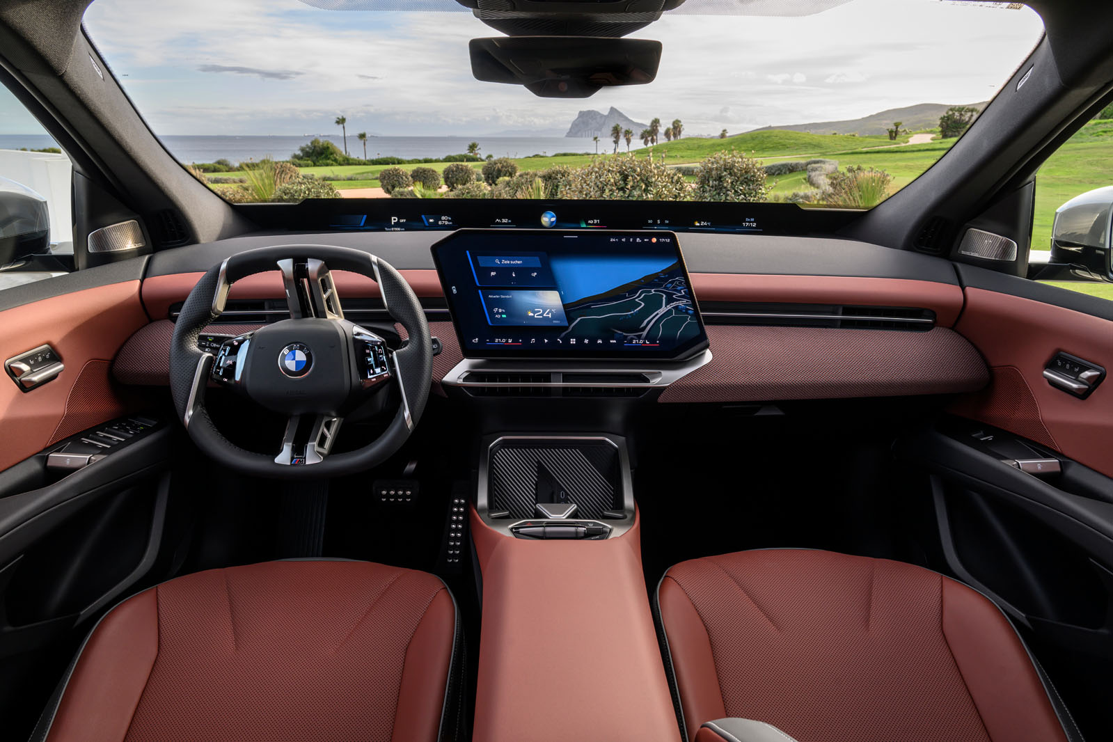 کابین مدرن ب ام و iX3 با نمایشگر پانورامیک iDrive