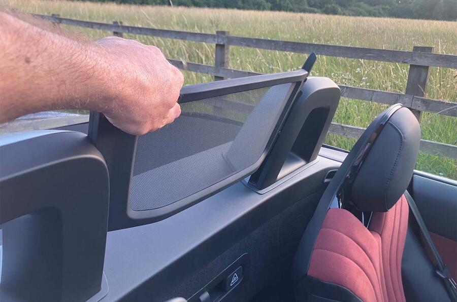 ویند دیفلکتور ام جی سایبرستر برای کاهش تلاطم باد