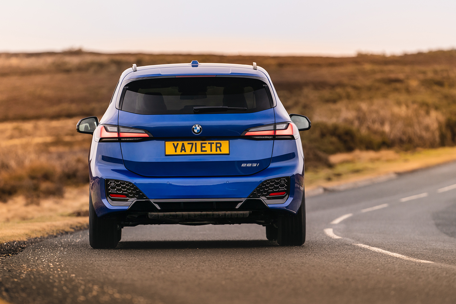 نمای جانبی ب‌ام‌و سری ۲ اکتیو تورر M Sport