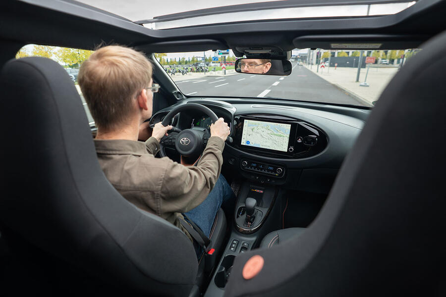 رانندگی با تویوتا آیگو ایکس ۲۰۲۵