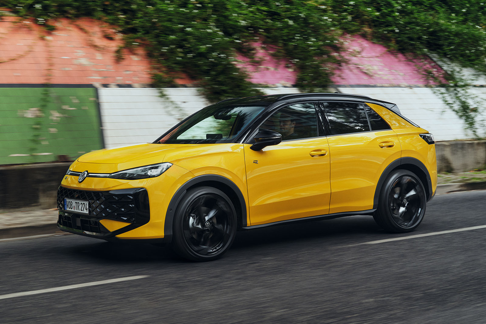 بررسی فولکس واگن تی راک آر لاین ۲۰۲۵ ۰۱۳