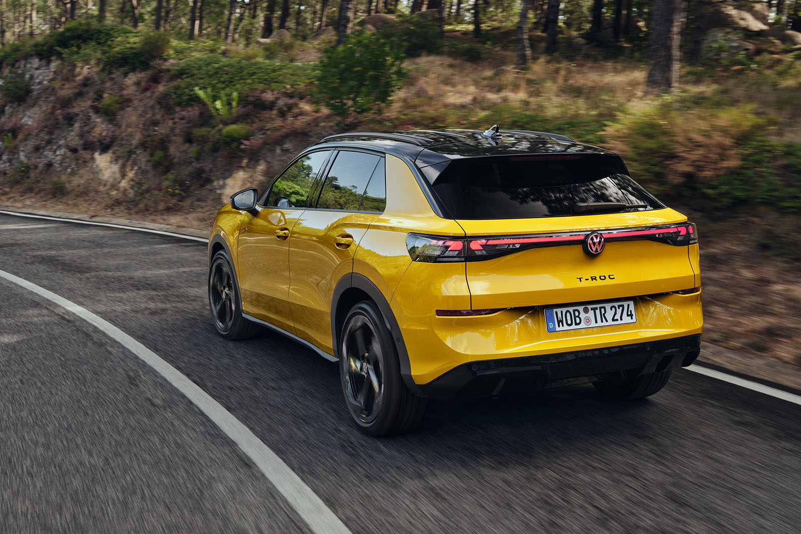 بررسی فولکس واگن تی راک آر لاین ۲۰۲۵ ۰۰۲