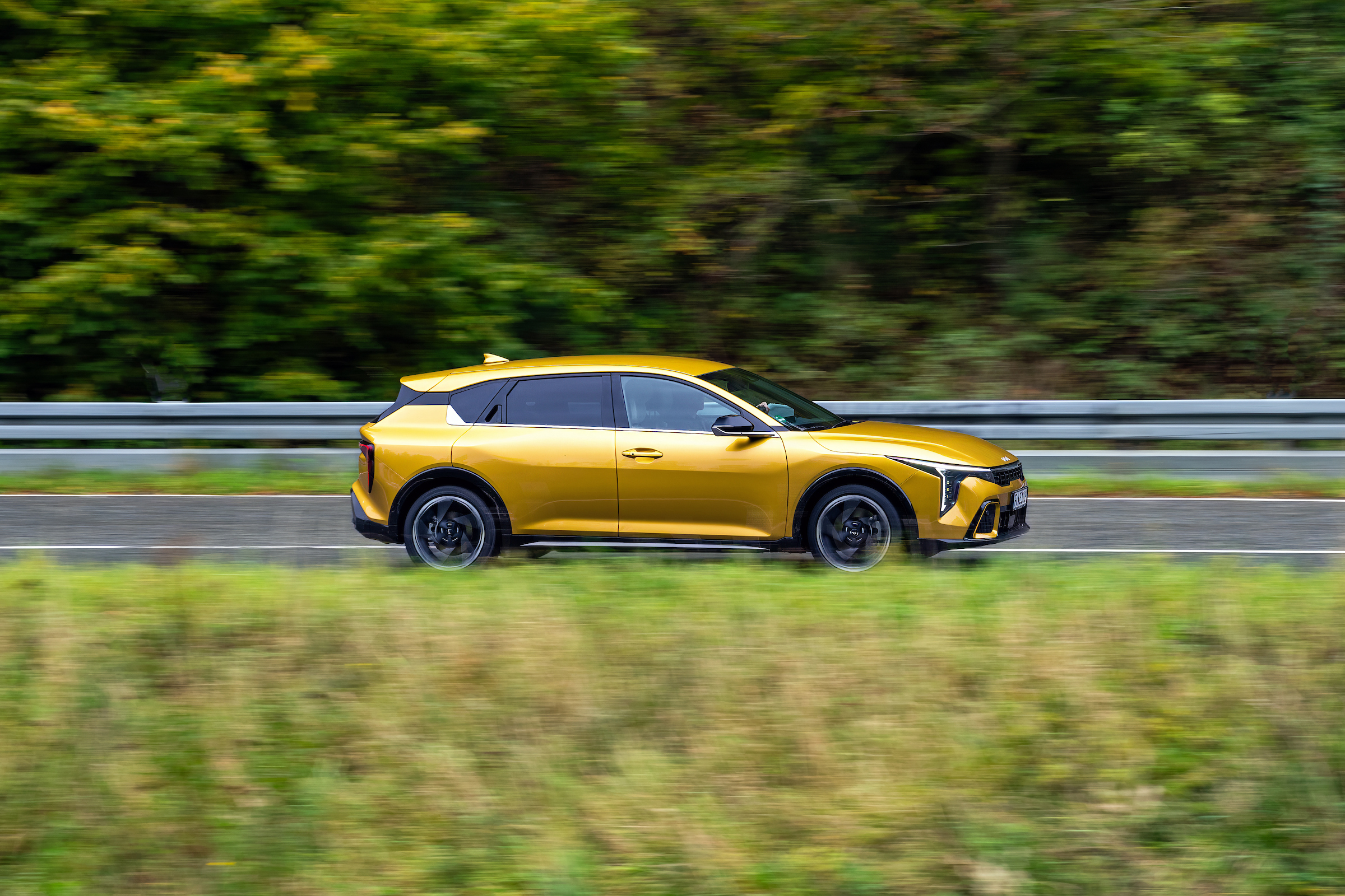 تصویر جانبی بررسی اولیه کیا K4