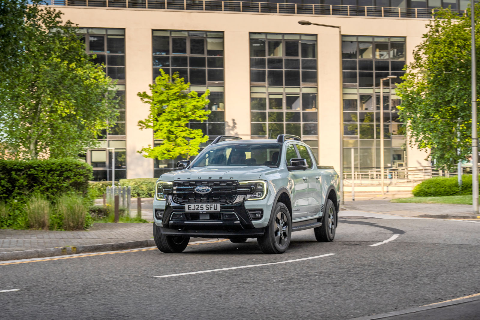 جزئیات خارج جاده‌ای فورد رنجر PHEV 2025