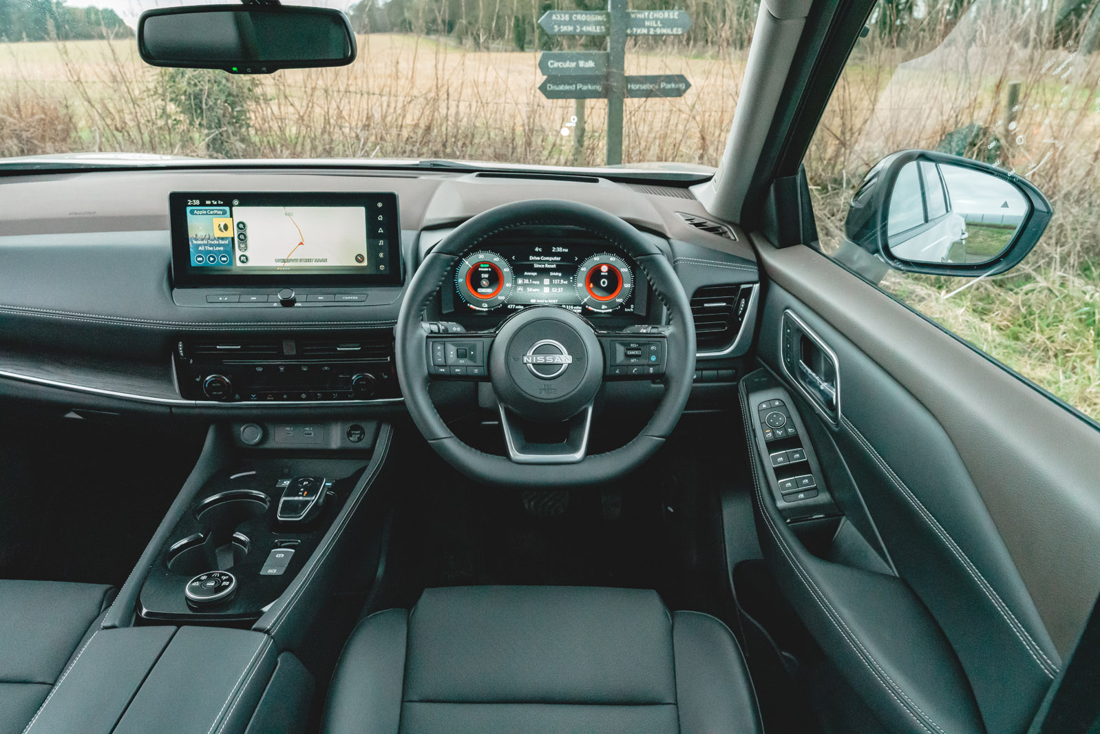 09 نیسان ایکس تریل آر تی 2023 داشبورد