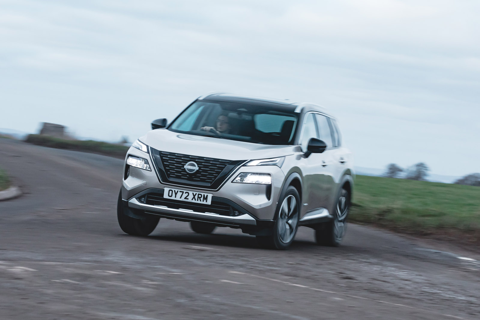 20 نیسان ایکس تریل آر تی 2023 پیچ جلو