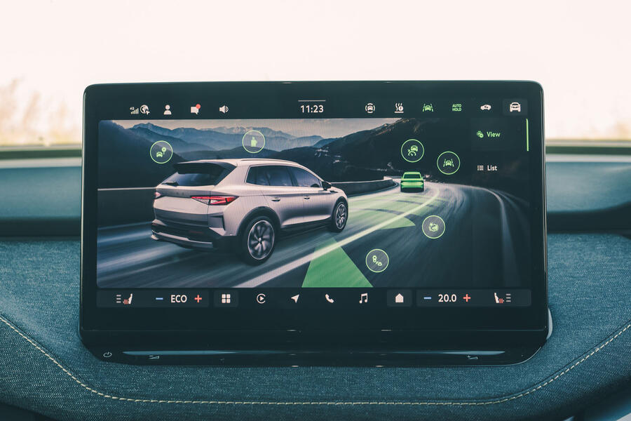 نمایشگر سیستم‌های کمک راننده