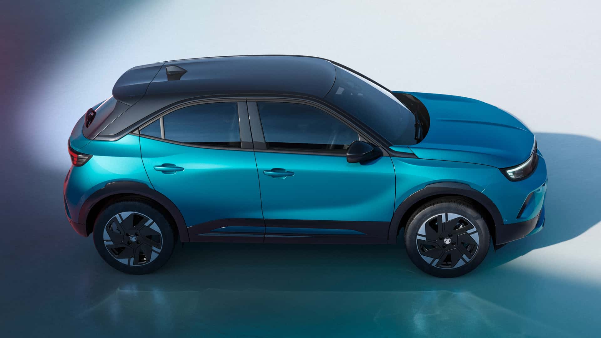 فضای داخلی اوپل موکا الکتریکی مدل فیس‌لیفت ۲۰۲۵