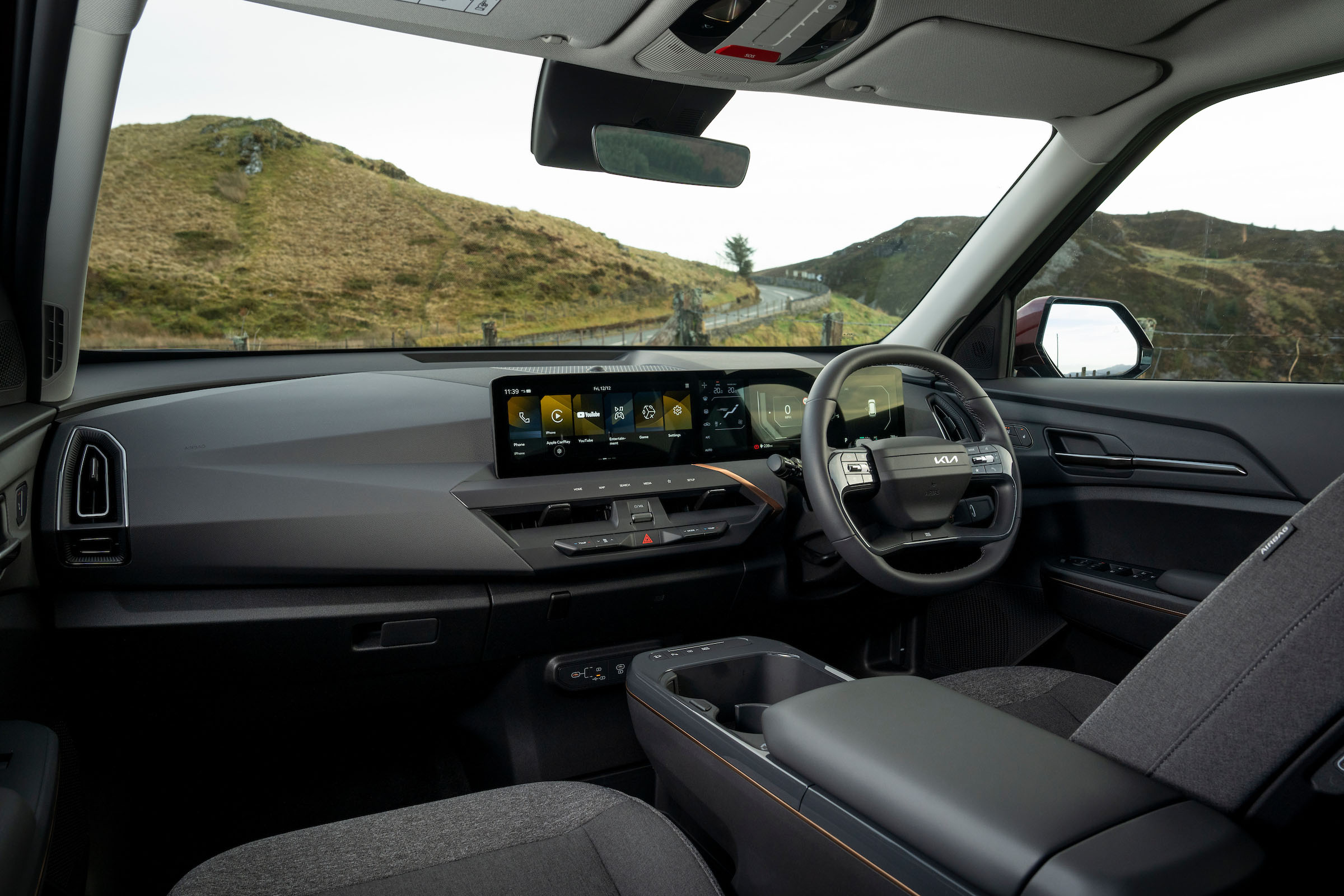 تصویر بررسی کیا EV5 مدل 2025 شماره 008