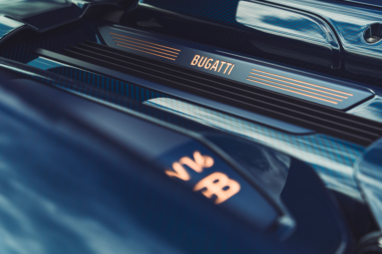 بررسی Bugatti Mistral 2025 - عکس شماره 25