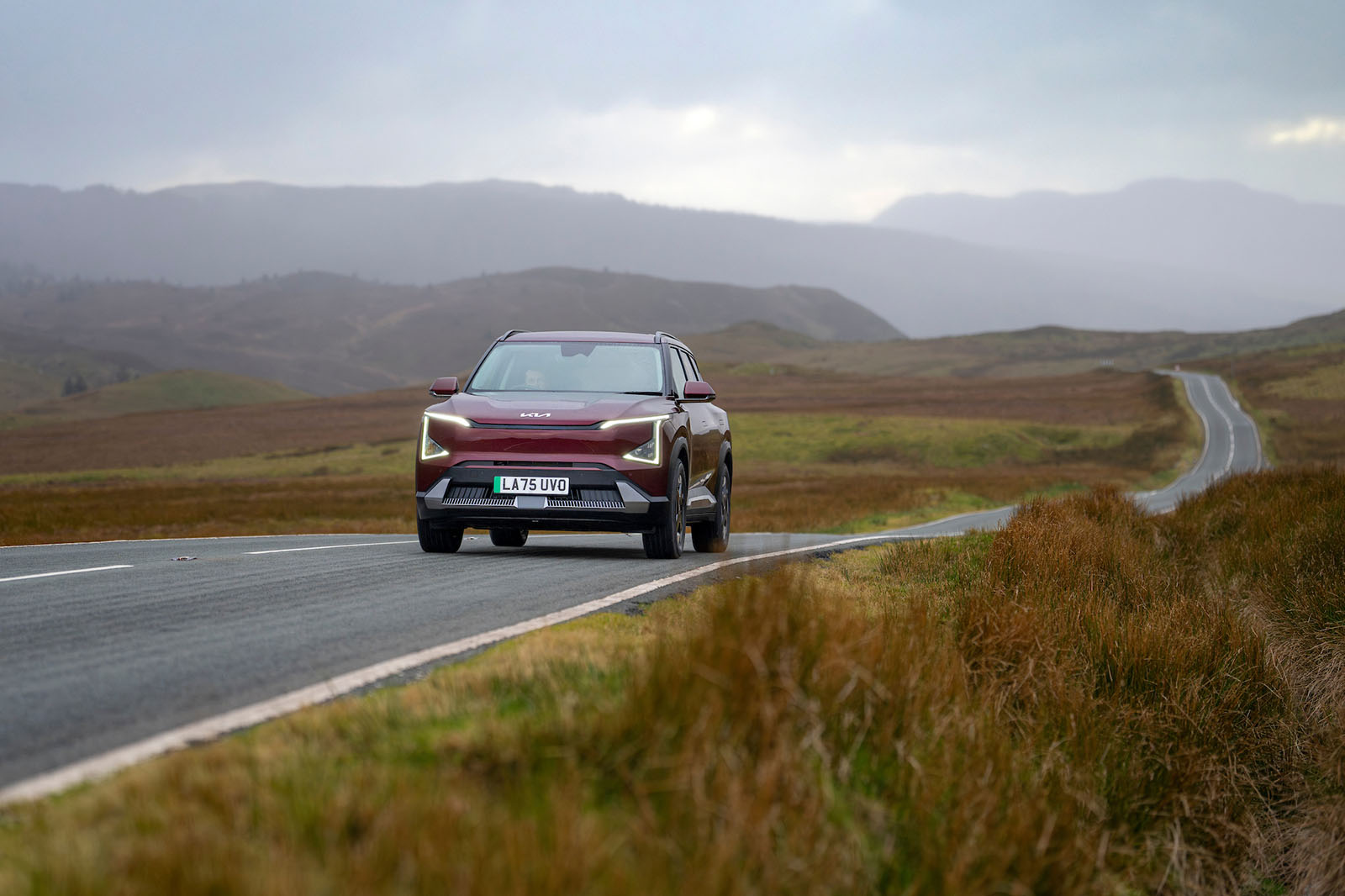 تصویر بررسی کیا EV5 مدل 2025 شماره 023