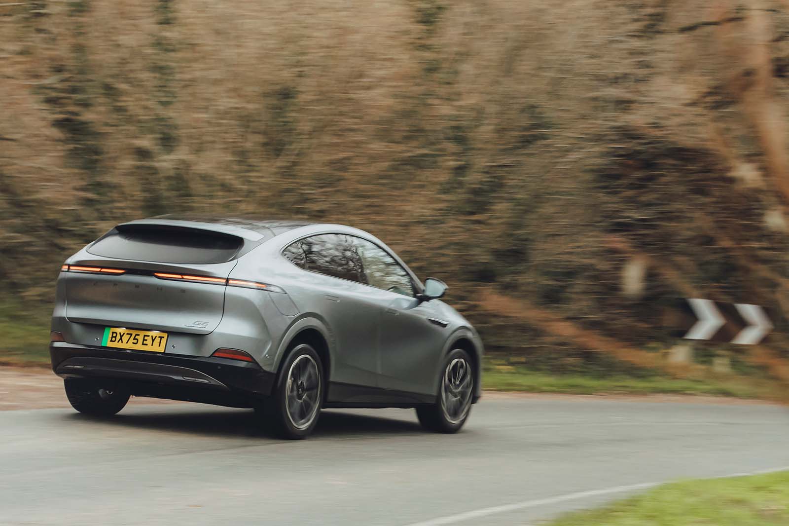 XPeng G6 Performance مدل 2025 در جاده