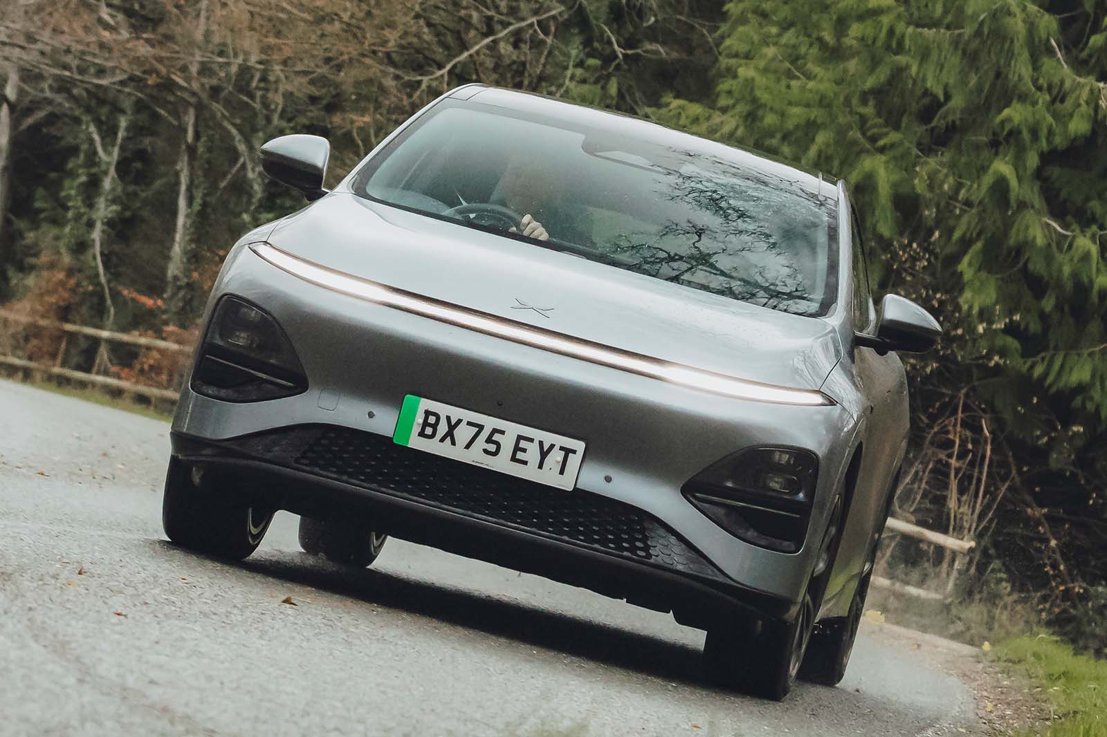 XPeng G6 Performance مدل 2025 نمای جانبی