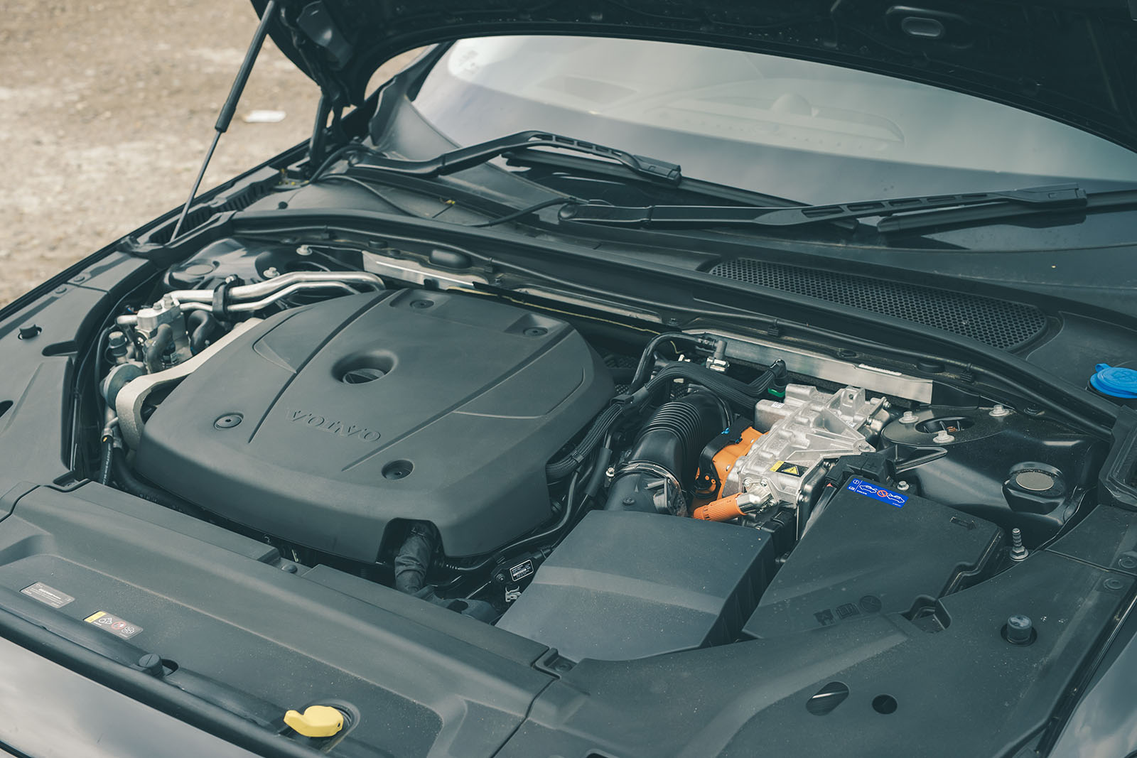 محفظه موتور ولوو V90