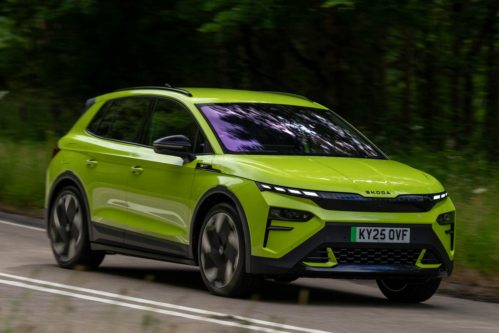 نمای اسکودا الروک vRS