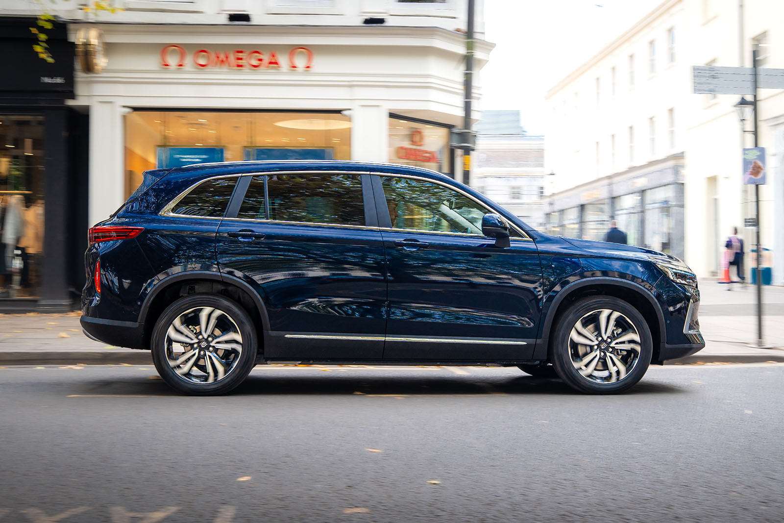 نمای جانبی استاتیک اسکای‌ول BE11