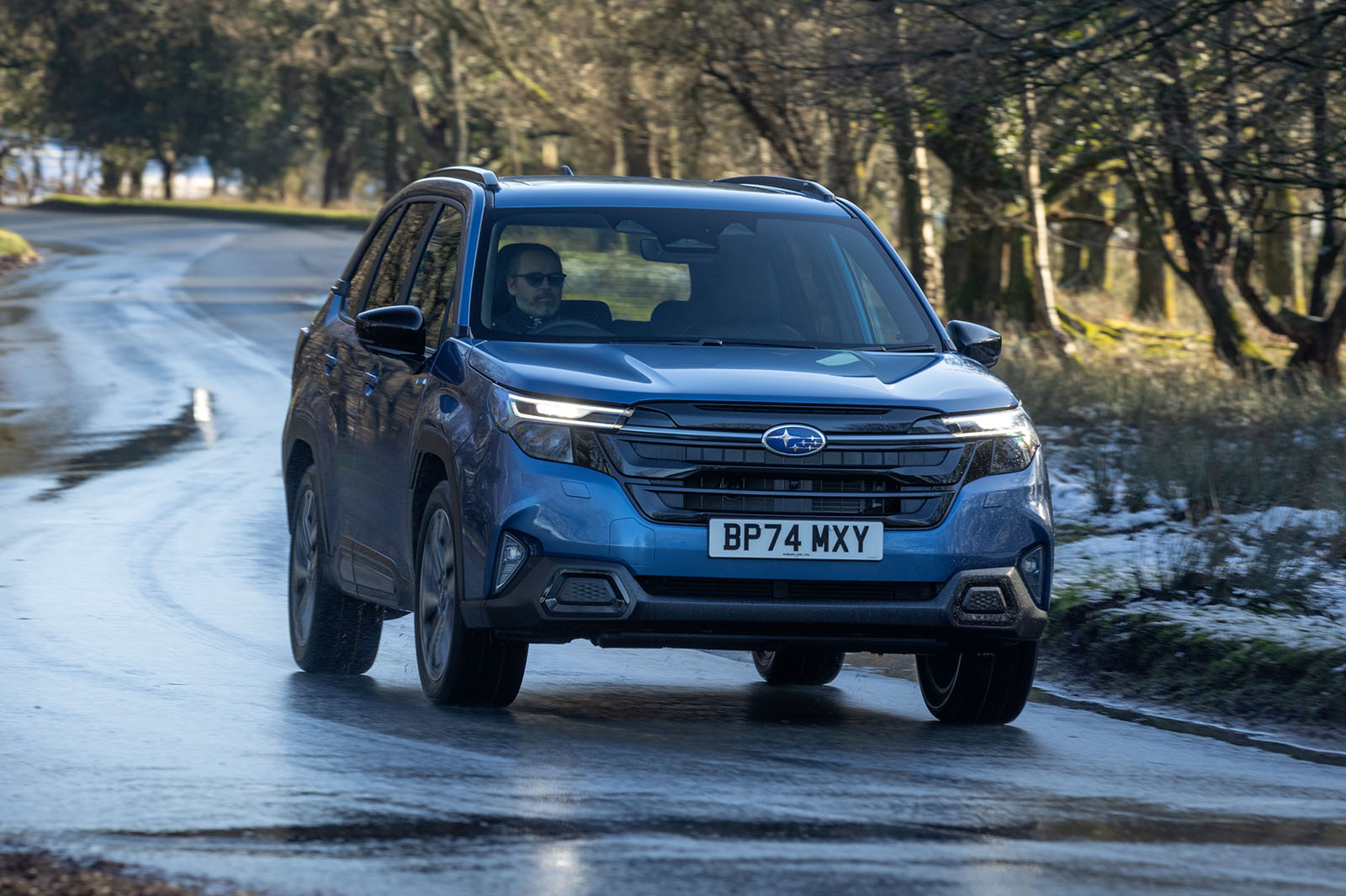 نمای جلو سوبارو فارستر