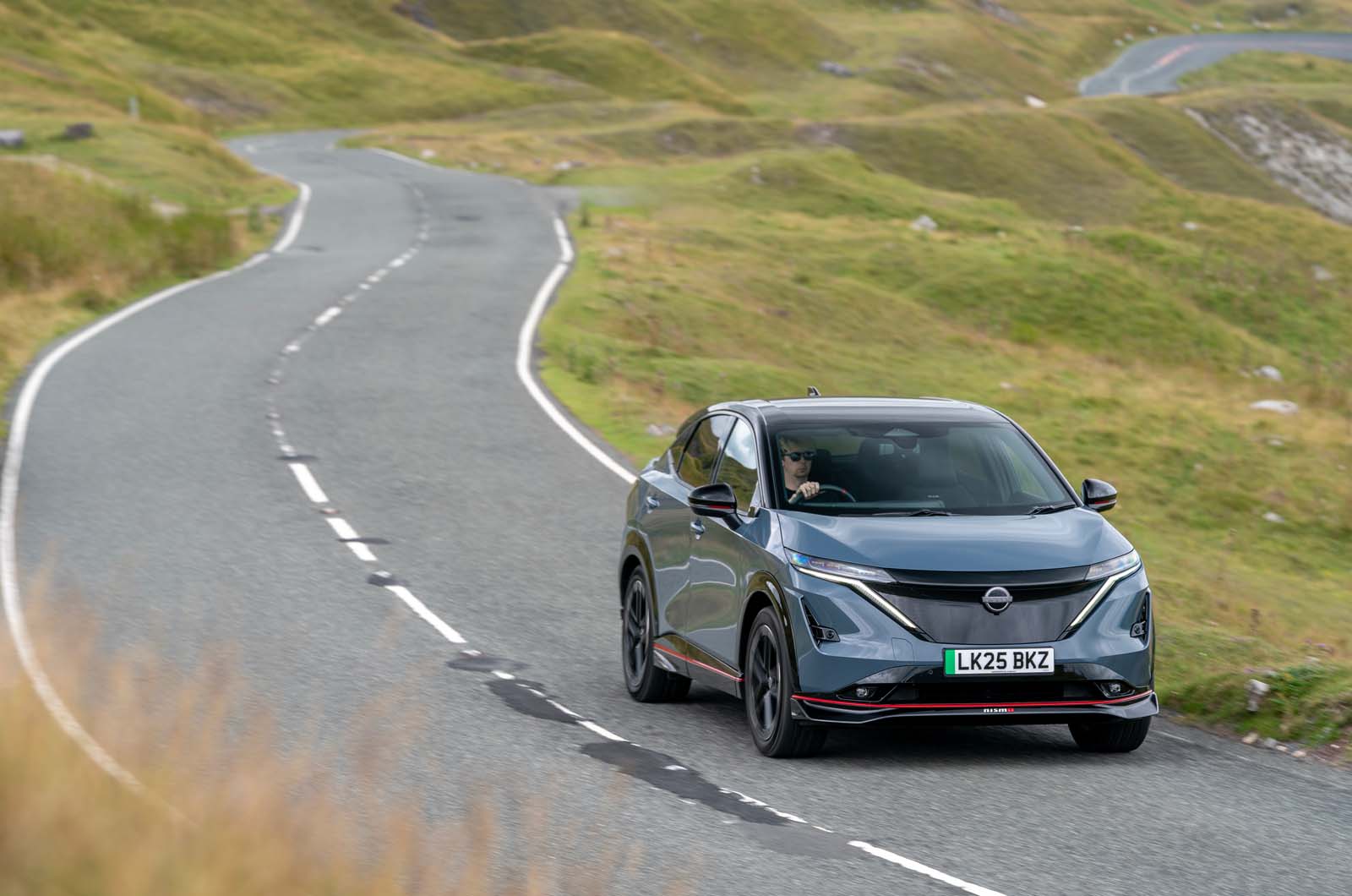 نیسان آریا نیسمو در جاده