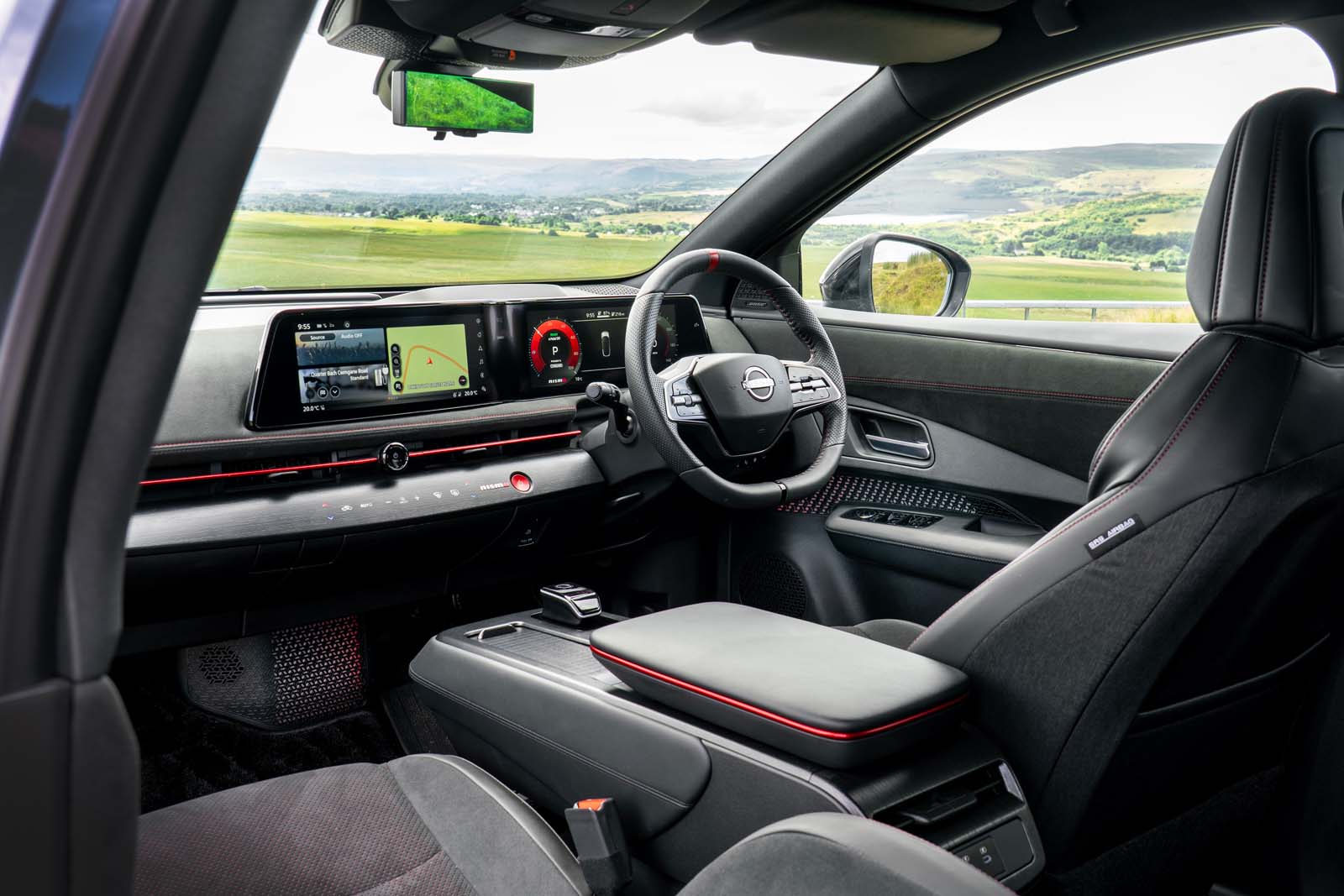 صندلی‌های میکروسوئد نیسمو در داخل آریا