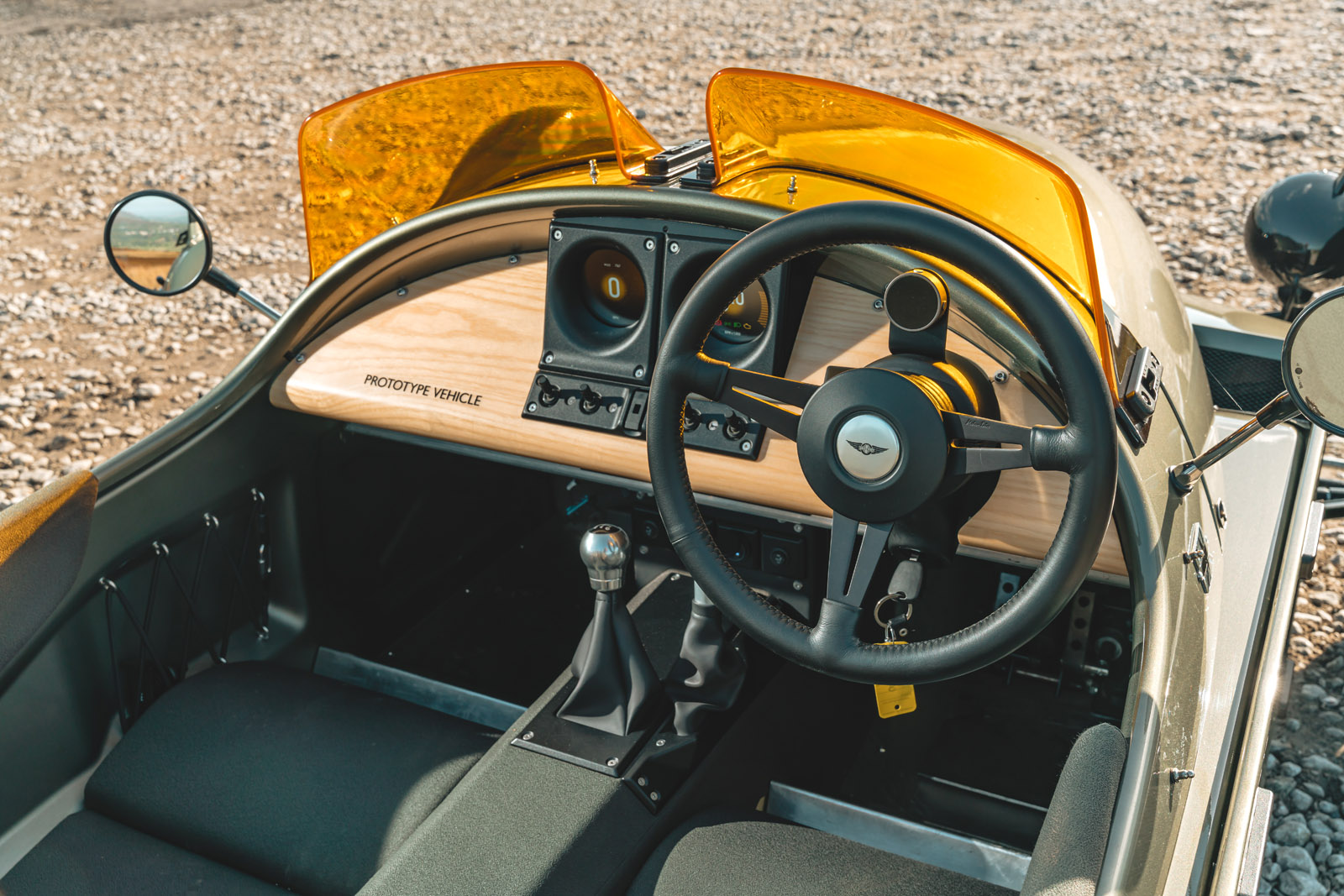 نمای داشبورد مورگان سوپر 3 مدل 2025