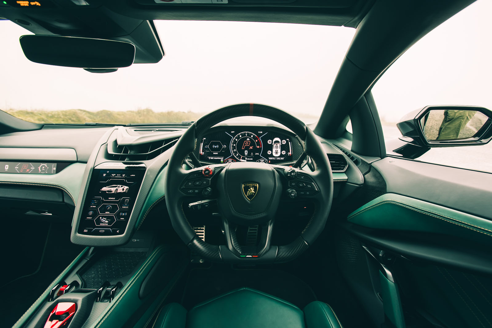 پنل ابزار و نمایشگر سرنشین