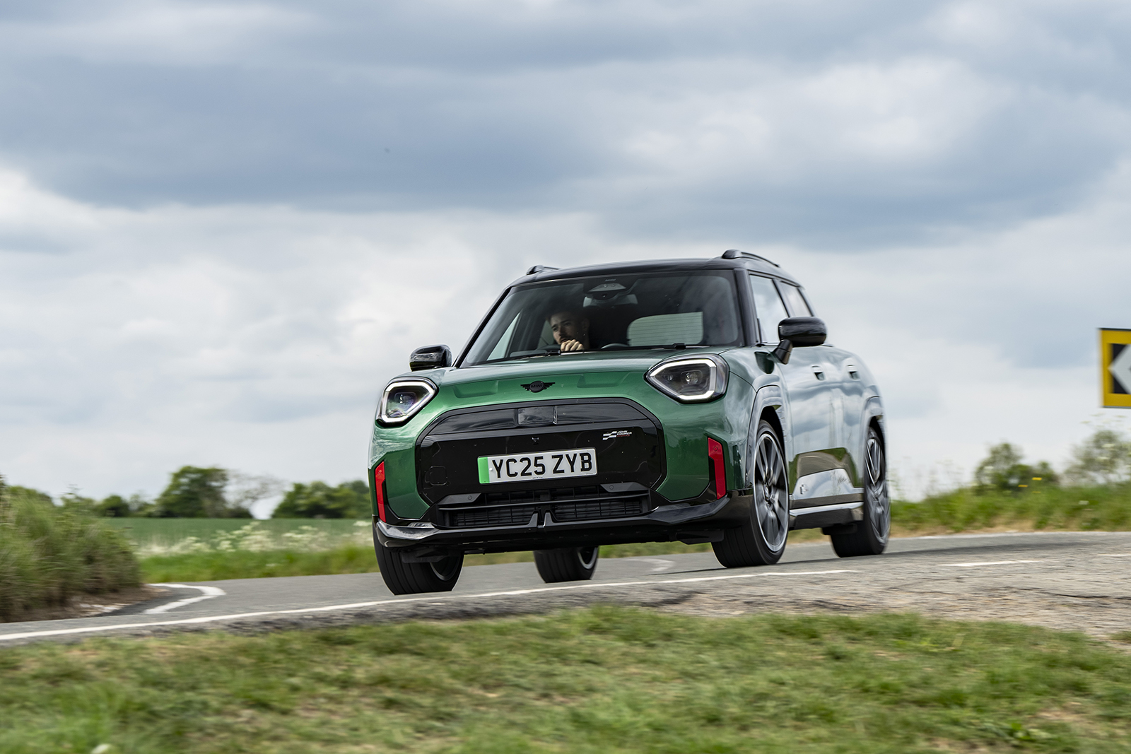 نمای موتور الکتریکی و بخش فنی