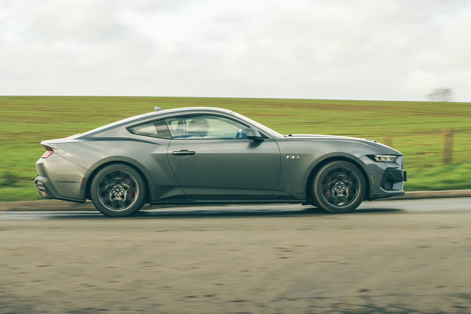 طراحی خارجی مدرن و عضلانی فورد موستانگ جدید