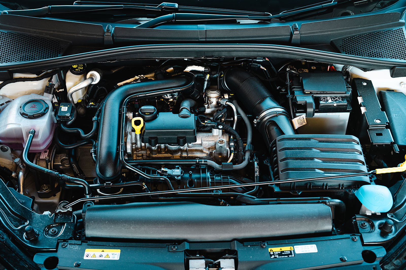 محفظه موتور اسکودا فابیا