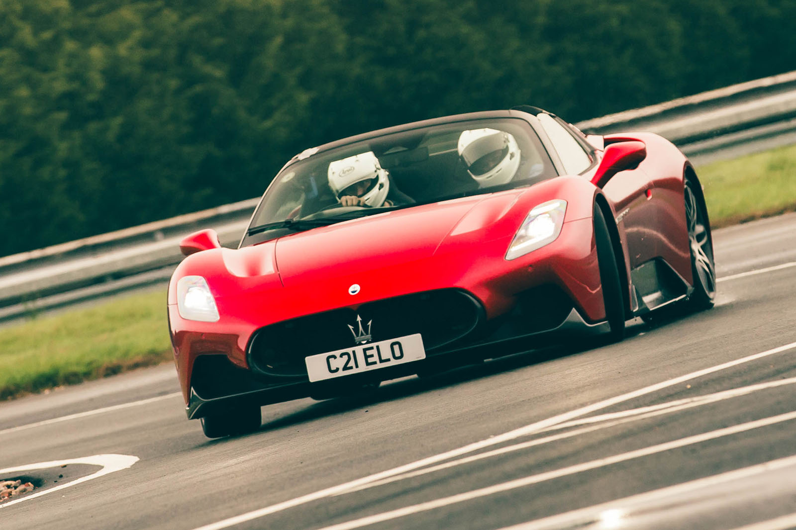 هندلینگ مازراتی MC20