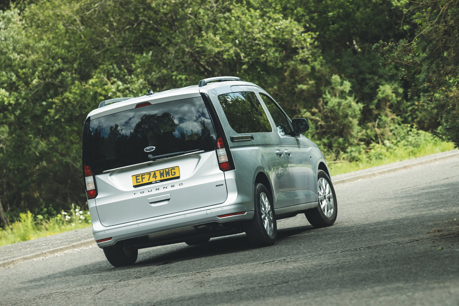 سواري و هندلينگ فورد تورنئو کانکت 2025