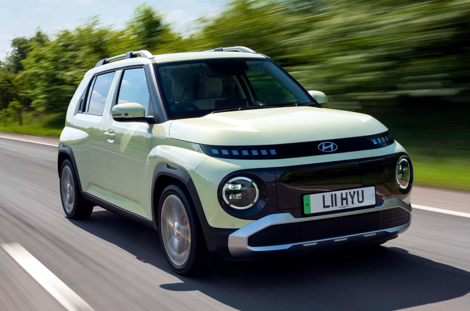 حرکت هیوندای اینستر از نمای جلو