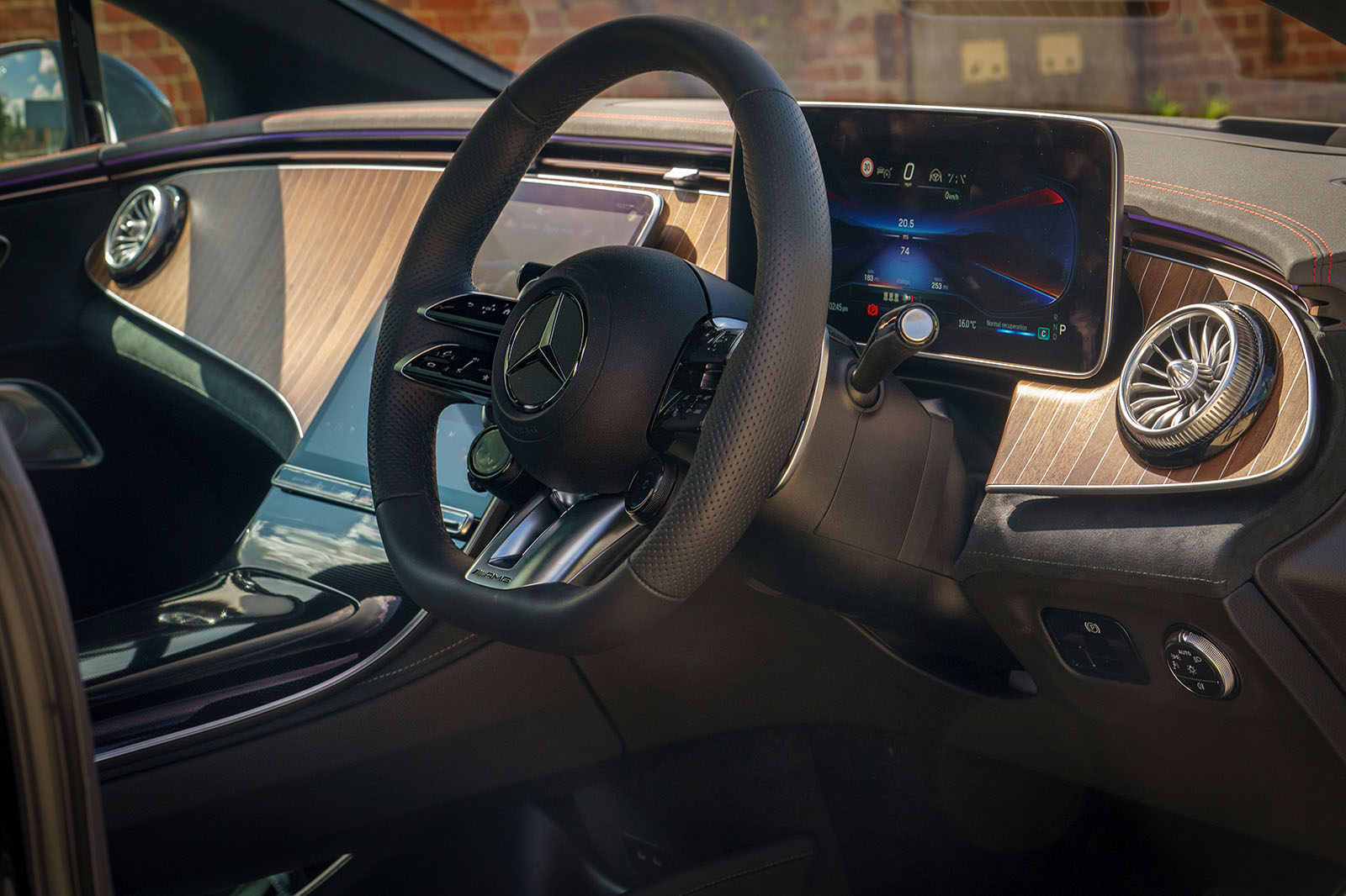 داشبورد مرسدس AMG EQE 53