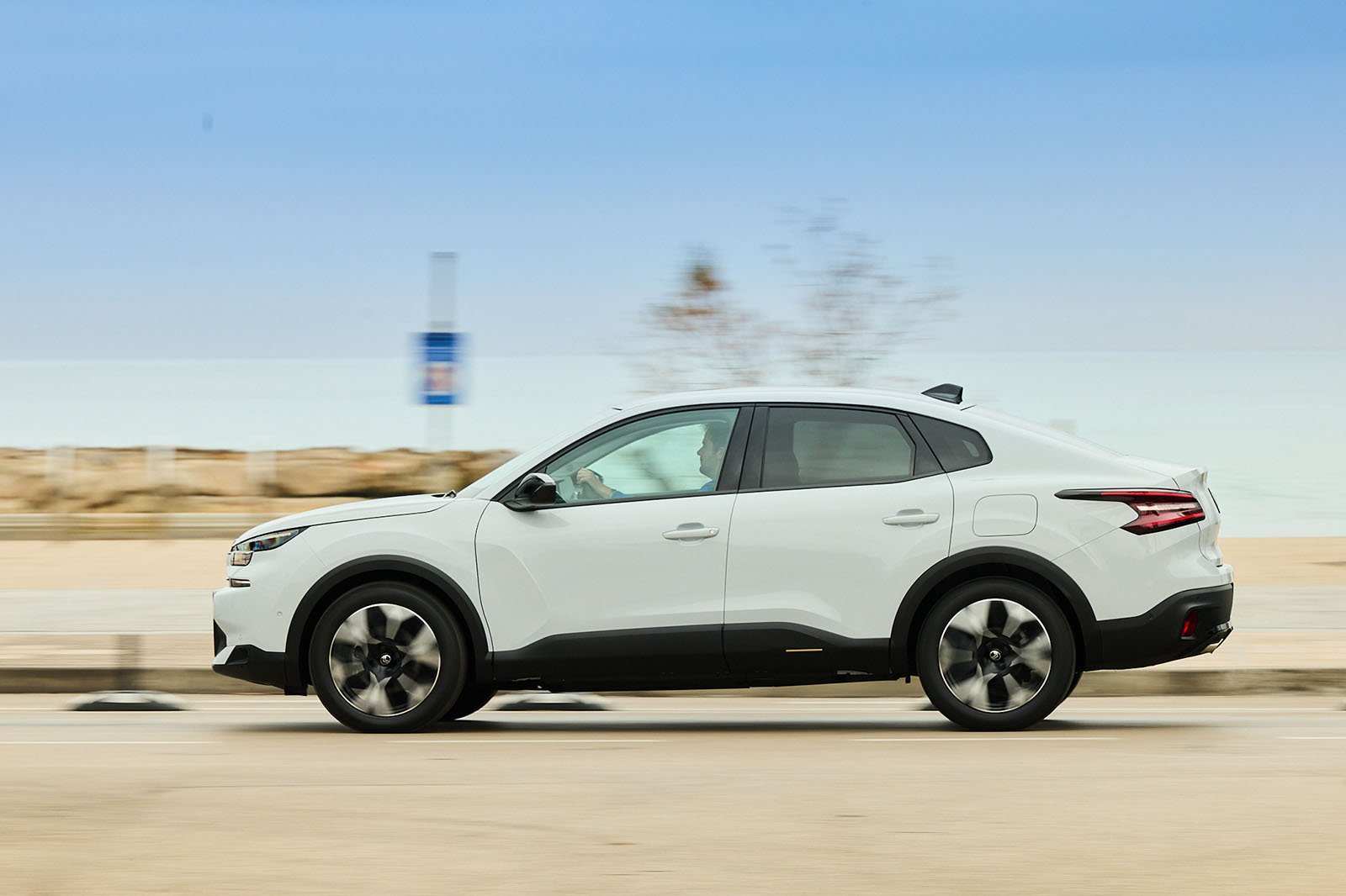 حرکت سیتروئن C4 X مدل 2025