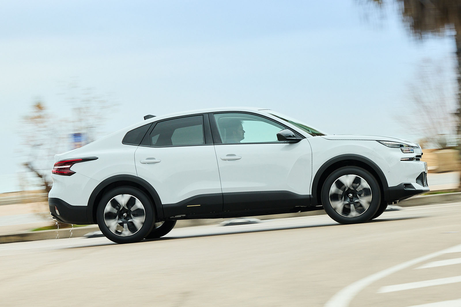 نمای حرکتی سیتروئن C4 X