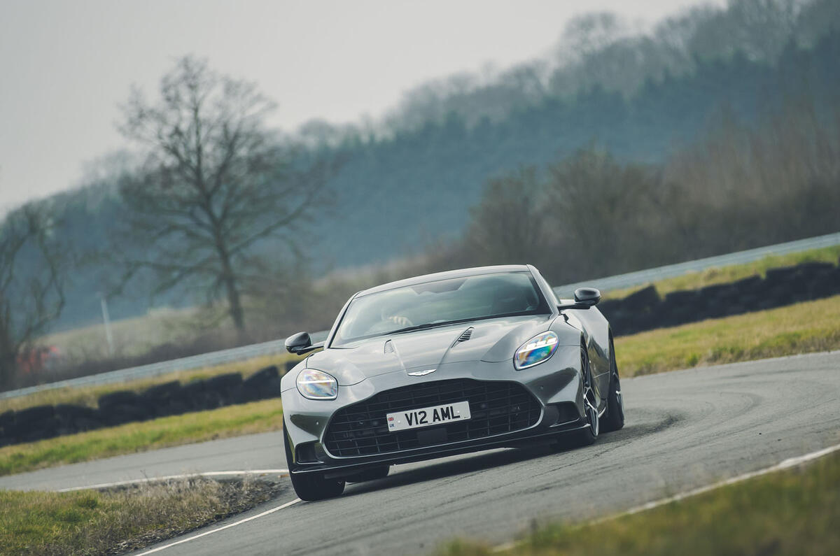 طراحی تهاجمی جلوی استون مارتین ونکوئیش جدید