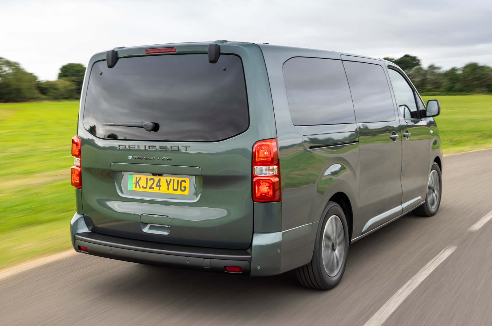 طراحی بدنه پژو E-Traveller مدل ۲۰۲۴