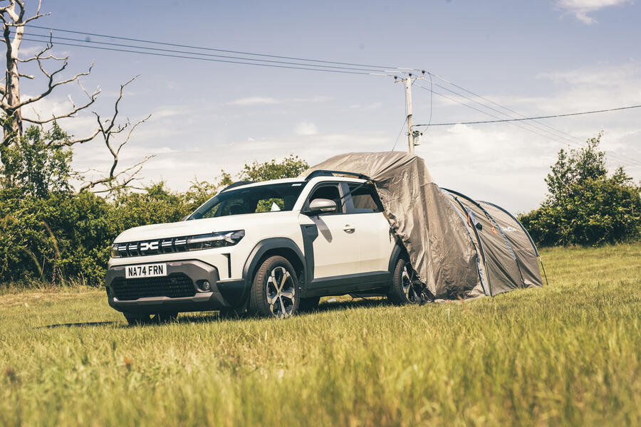 داچیا داستر و چادر در نیو فارست