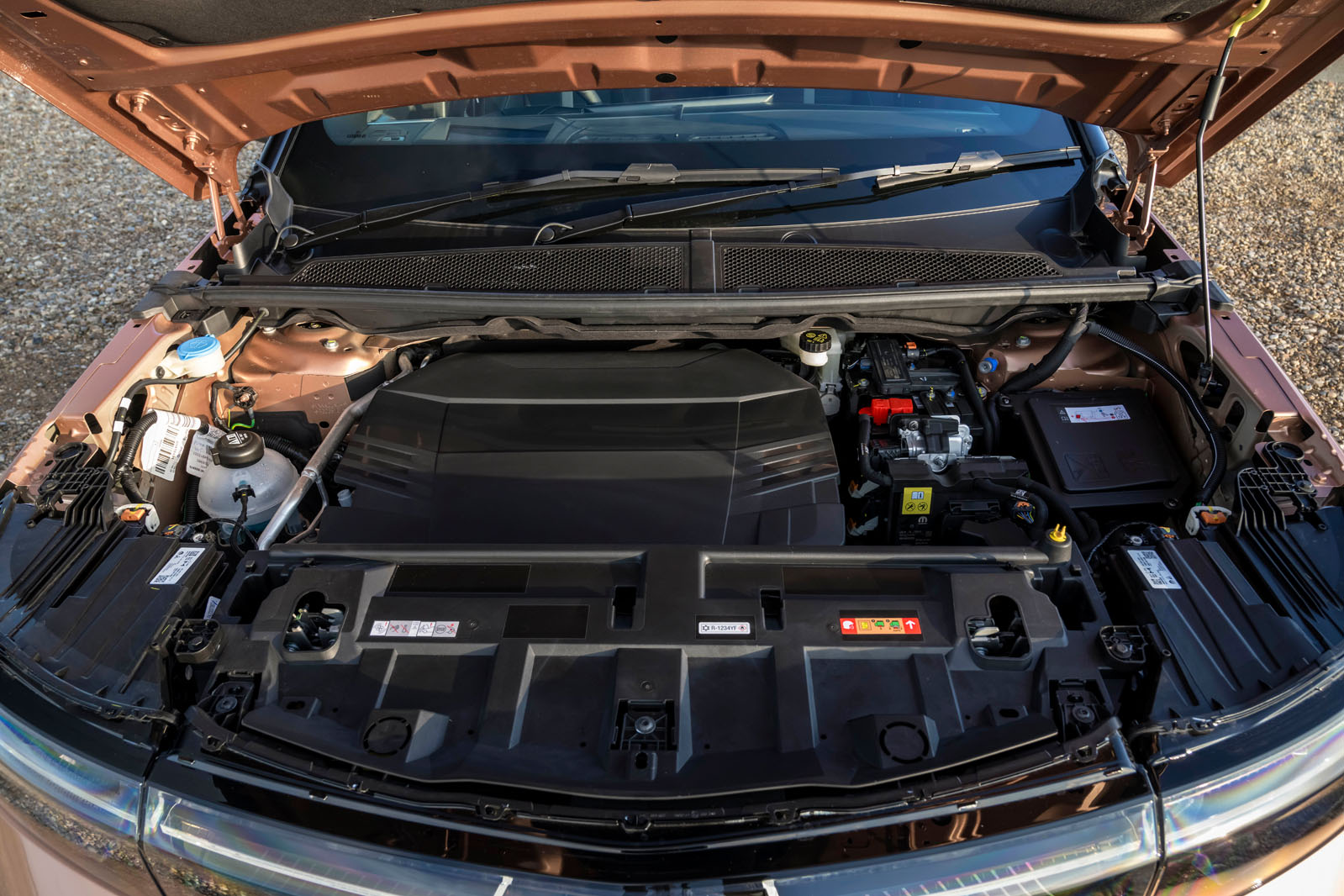 نمای عملکرد و موتور واکسهال گرندلند الکتریک