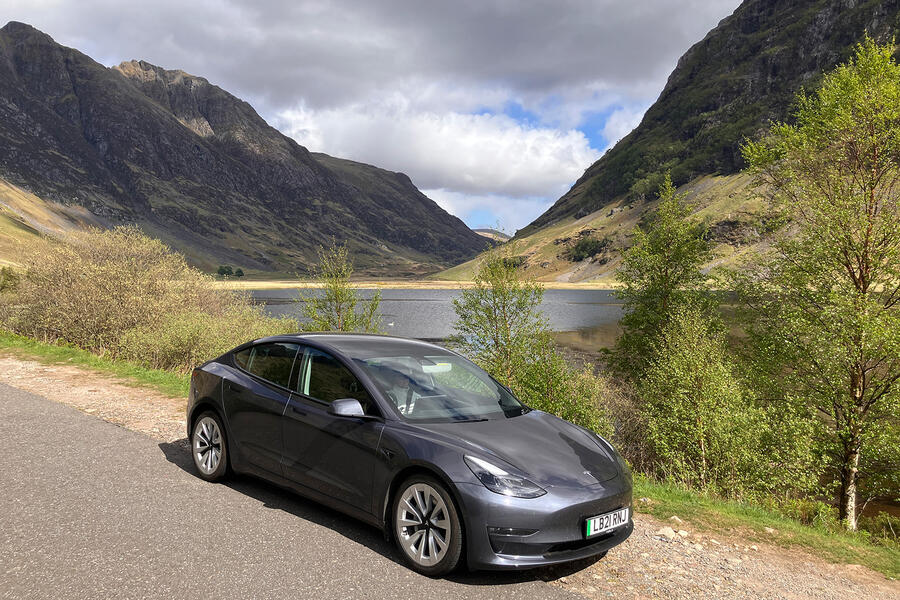 تسلا مدل 3 در گلن کو