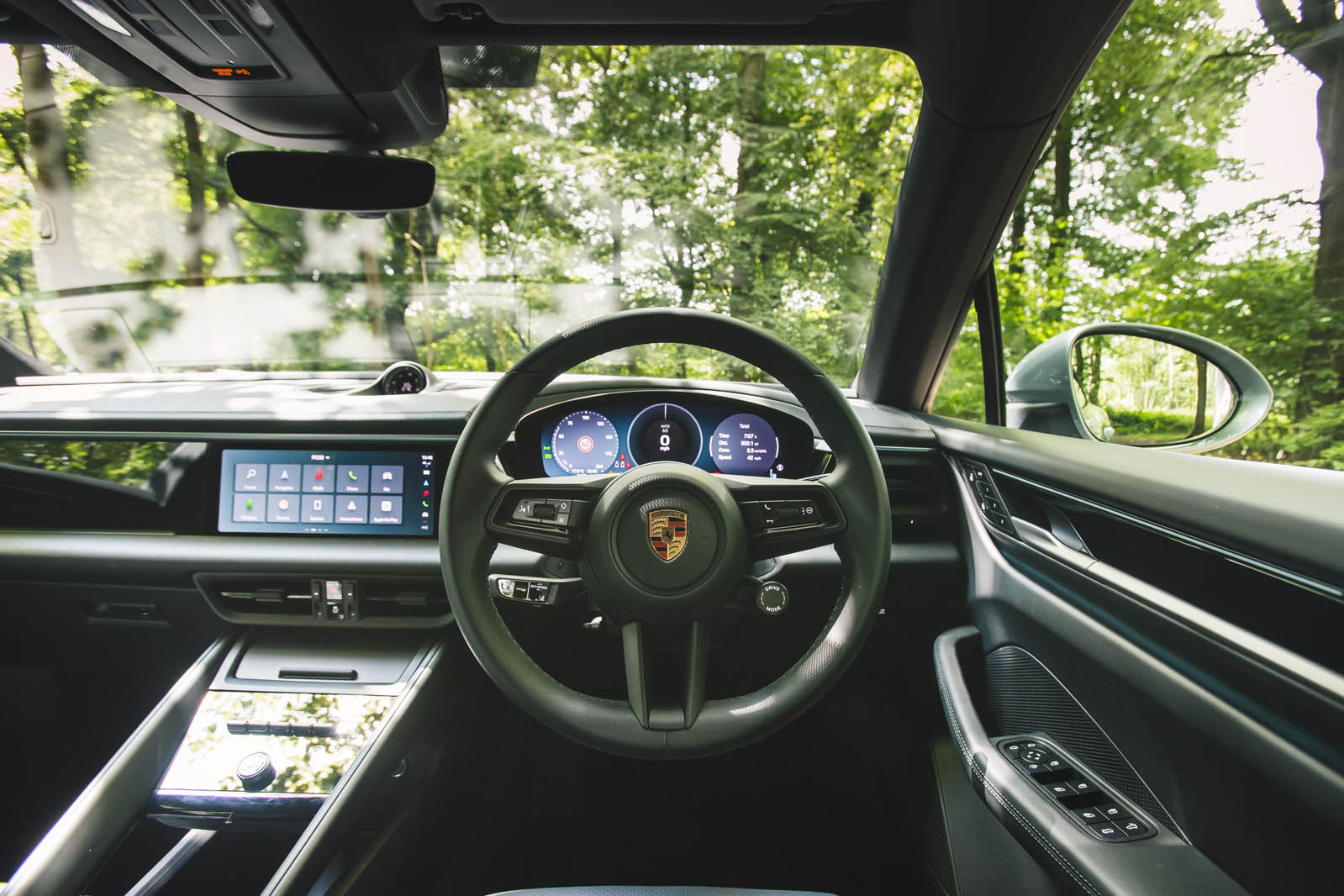 کابین پورشه ماکان الکتریک