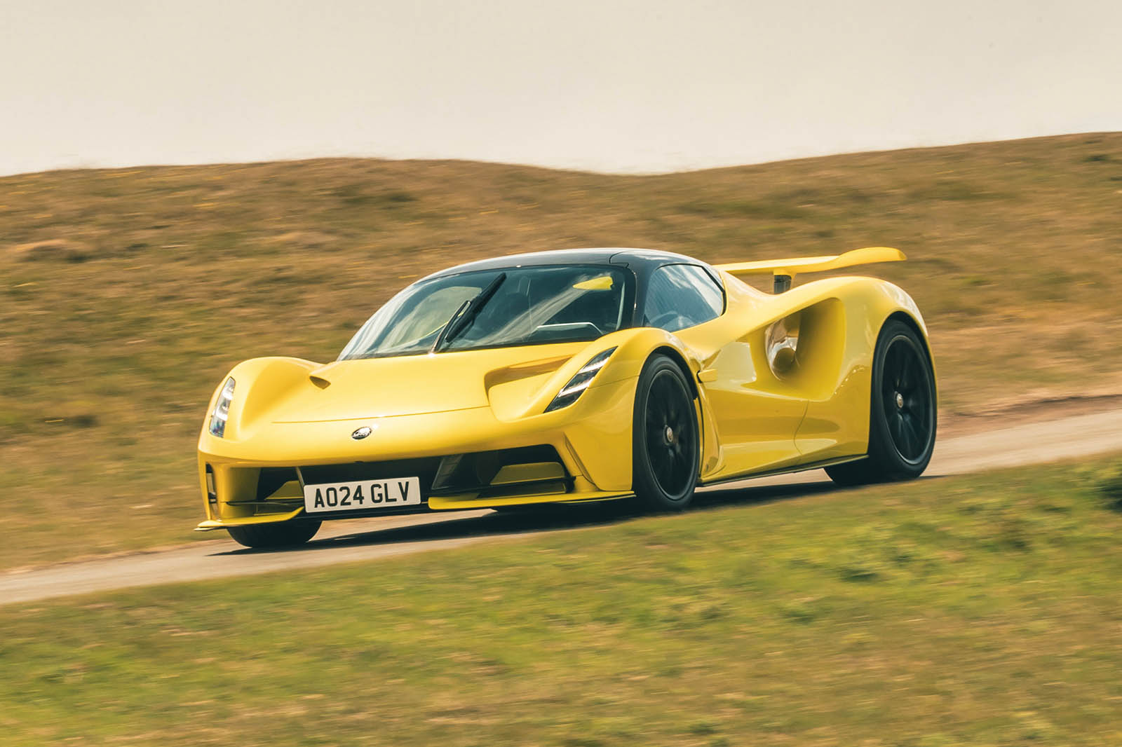 لوتوس اویجا در تست شتاب گیری