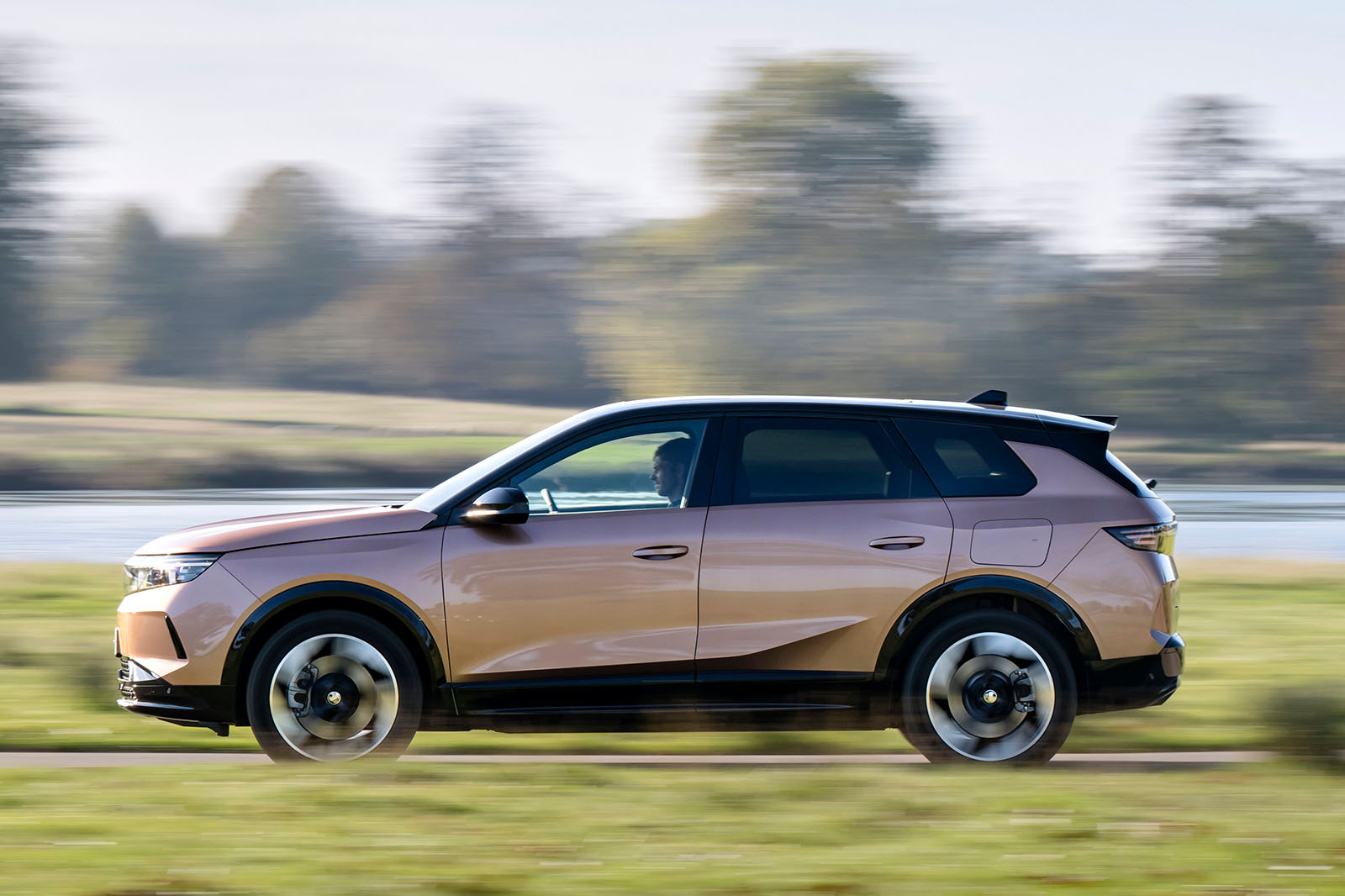 نمای طراحی خارجی واکسهال گرندلند الکتریک