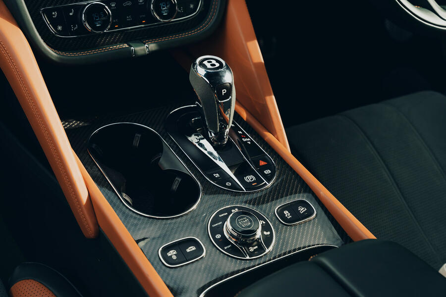 کنسول میانی بنتلی بنتایگا