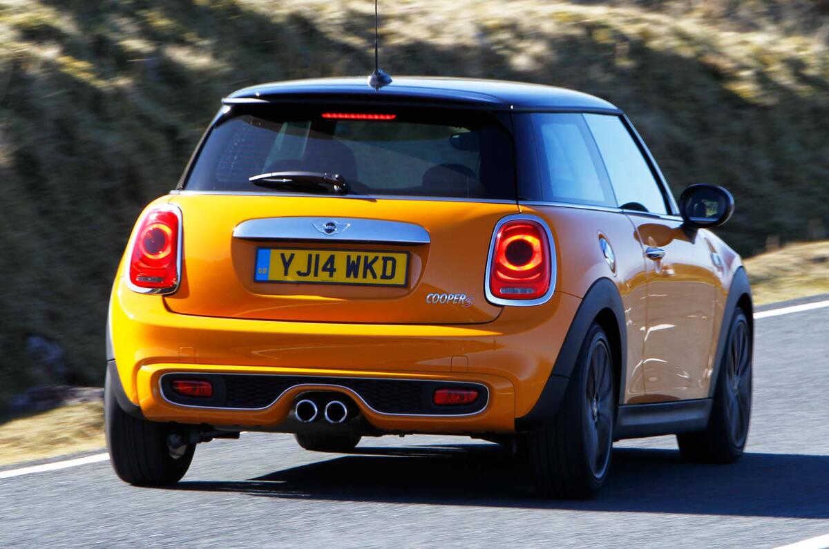 نمای عقب مینی کوپر اس مدل های 2014 تا 2024